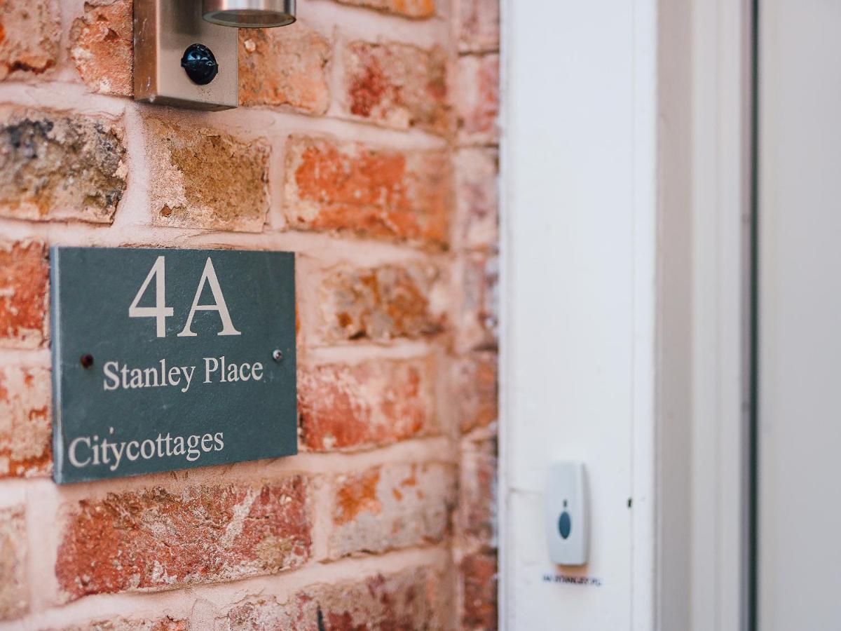 Flat 4A Apartment Chester Bagian luar foto